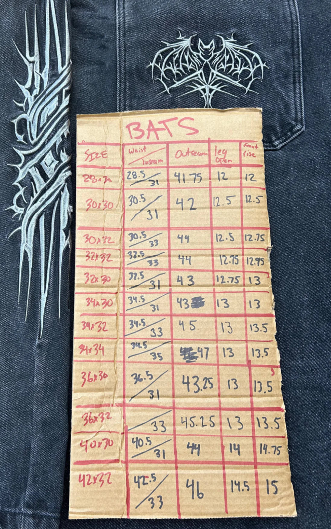 Bombshell Bats Jeans (mid/dark)